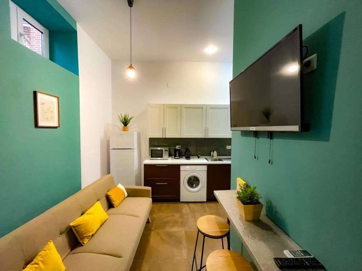 Cool Flat In The Heart Of Bucharest'S Fun And History Apartment Luaran gambar