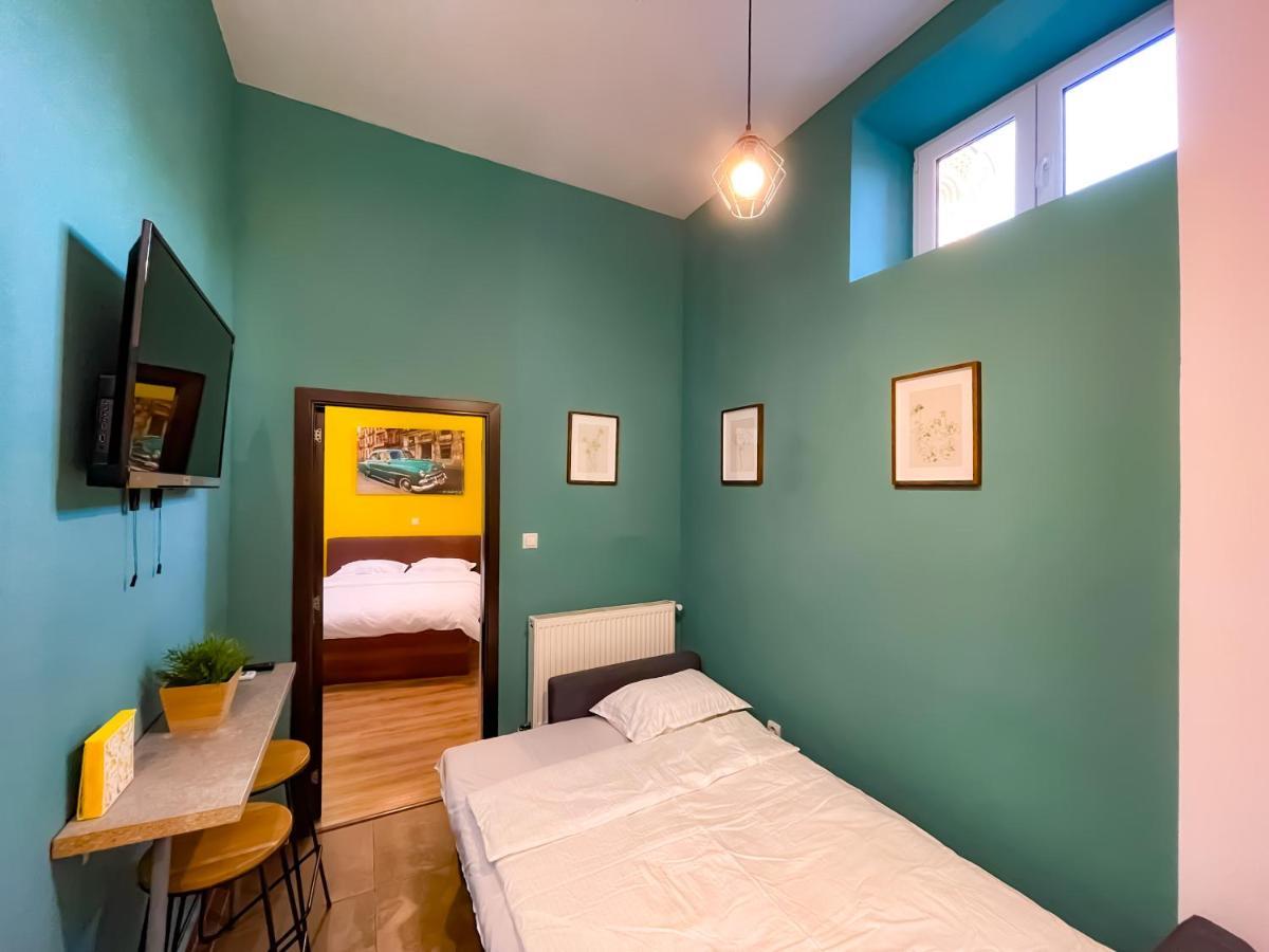 Cool Flat In The Heart Of Bucharest'S Fun And History Apartment Luaran gambar