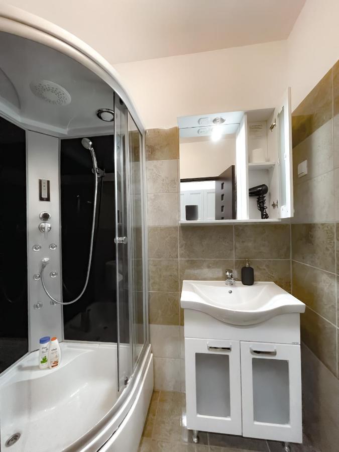 Cool Flat In The Heart Of Bucharest'S Fun And History Apartment Luaran gambar